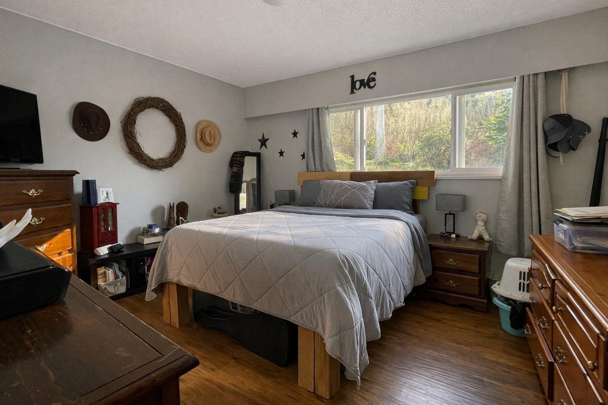 Bedroom 2 Photo of 31081 Silverhill Avenue, Mission, BC