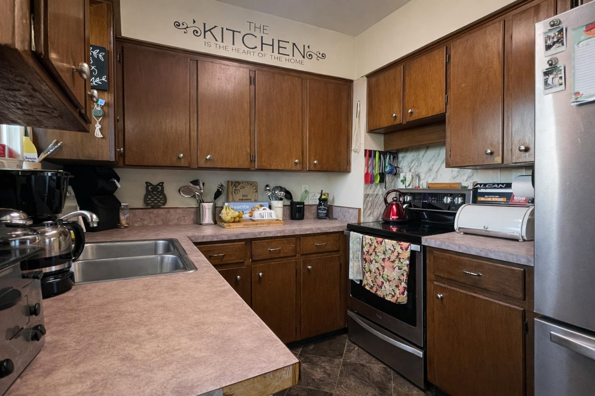 Breakfast Nook Photo of 31081 Silverhill Avenue, Mission, BC