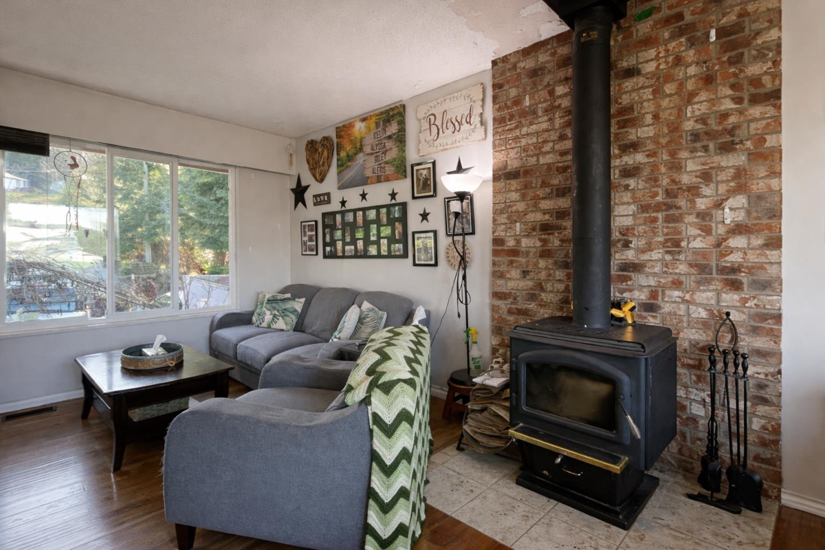 Dining Area Photo of 31081 Silverhill Avenue, Mission, BC