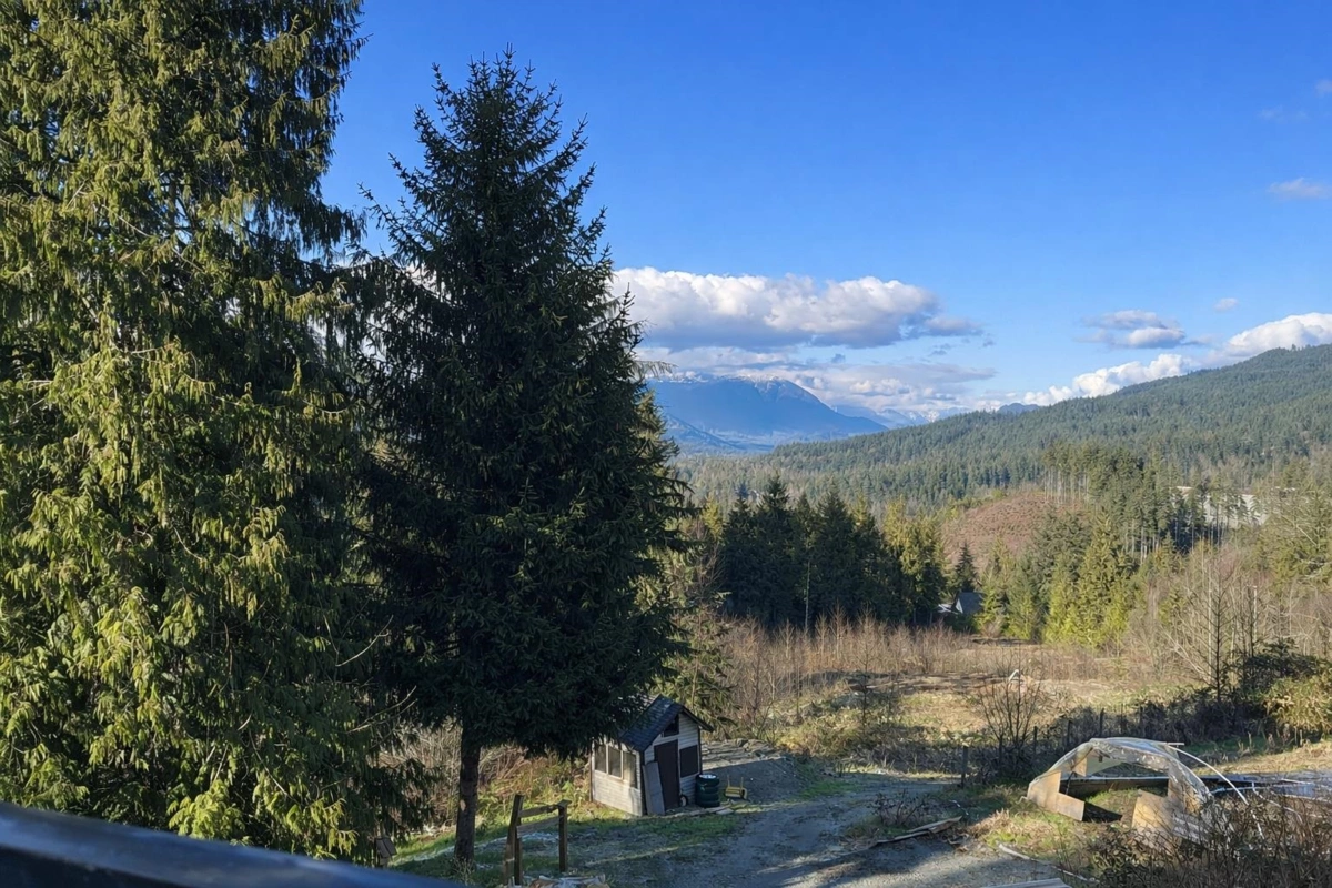 Outdoor Patio Photo of 31081 Silverhill Avenue, Mission, BC