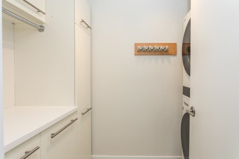 Outdoor Kitchen Photo of 803 121 Tenth Street, New Westminster, BC