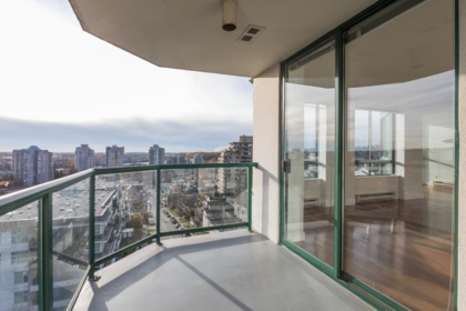 803 121 Tenth Street, New Westminster, BC