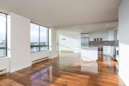 Office / Den Photo of 803 121 Tenth Street, New Westminster, BC