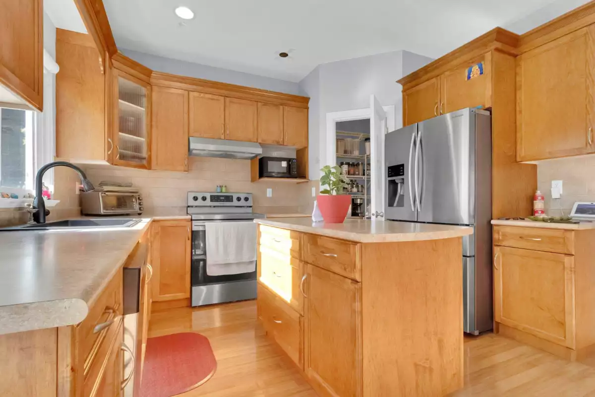 Bedroom 4 Photo of 16528 59a Avenue, Surrey, BC