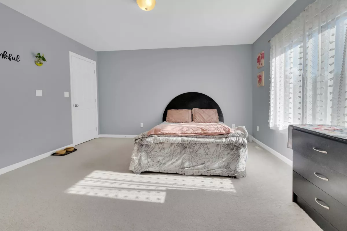 Front Yard Photo of 16528 59a Avenue, Surrey, BC