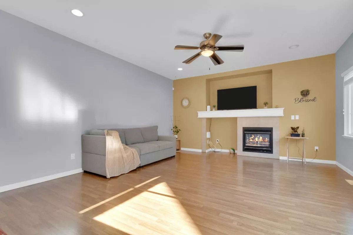 Primary Bathroom Photo of 16528 59a Avenue, Surrey, BC
