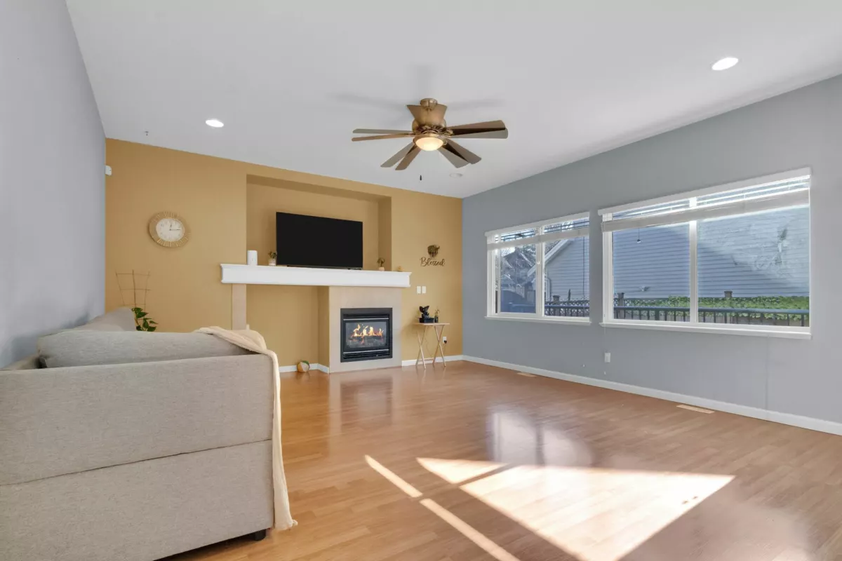 Primary Bedroom Photo of 16528 59a Avenue, Surrey, BC