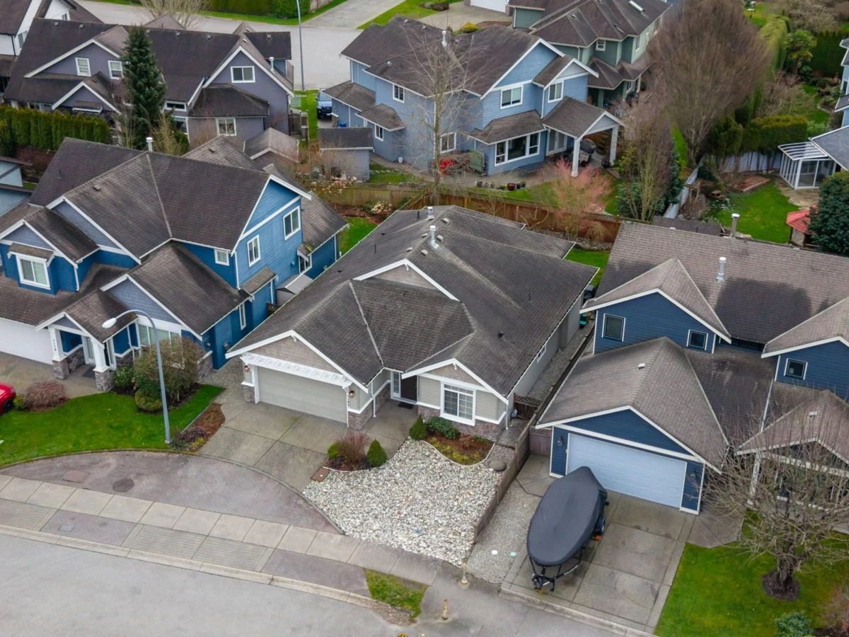 Swimming Pool Photo of 5104 44b Avenue, Delta, BC