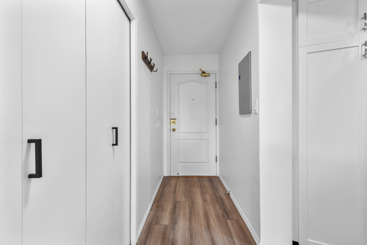 Family Room Photo of 803 995 Roche Point Drive, North Vancouver, BC