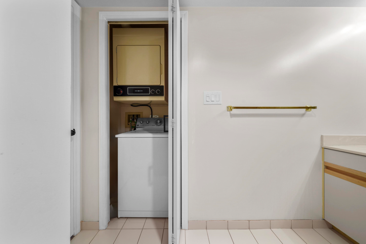 Front Yard Photo of 803 995 Roche Point Drive, North Vancouver, BC