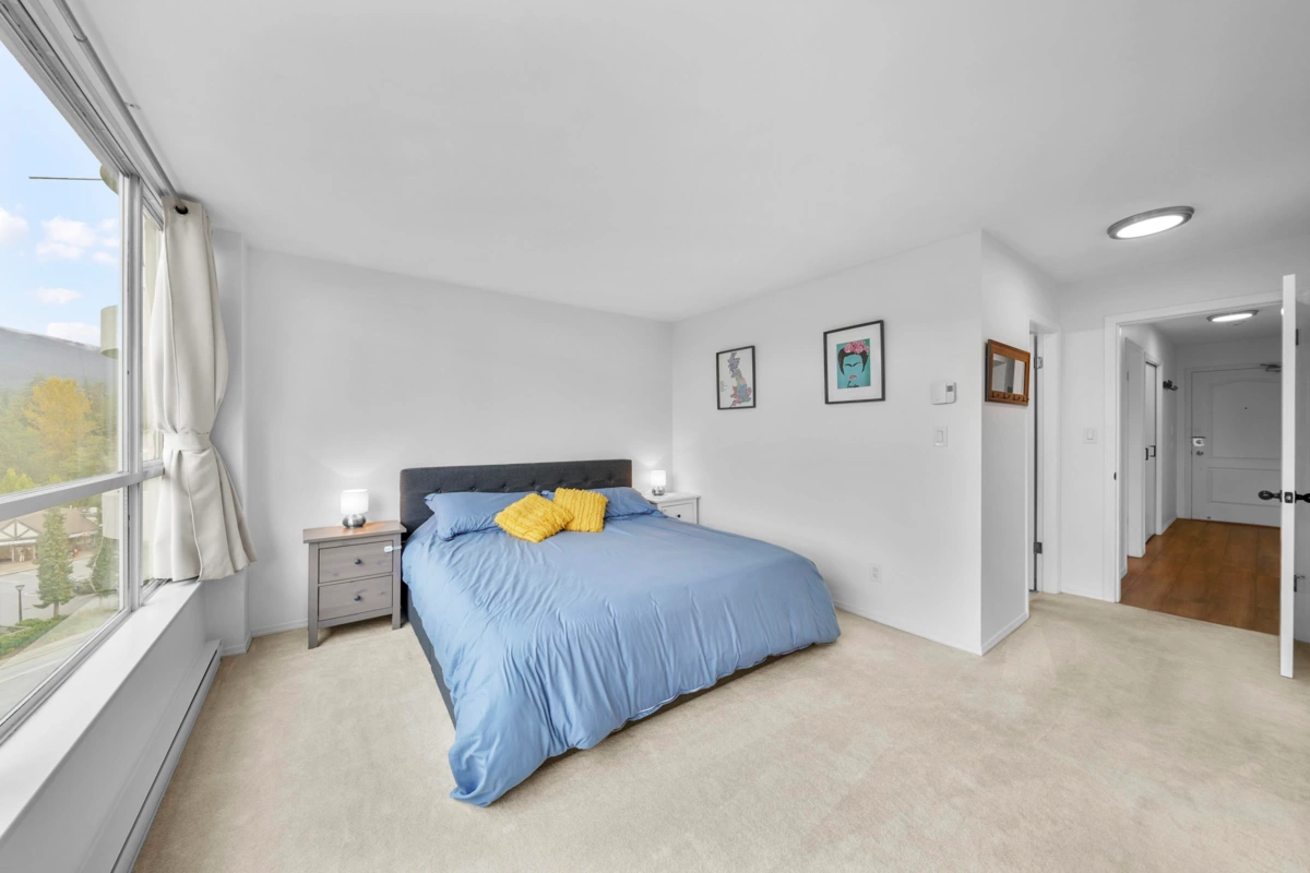 Hallway Photo of 803 995 Roche Point Drive, North Vancouver, BC