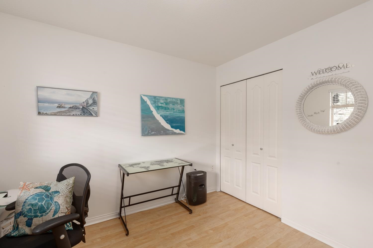 Loft / Bonus Room Photo of 504 2059 Chesterfield Avenue, North Vancouver, BC