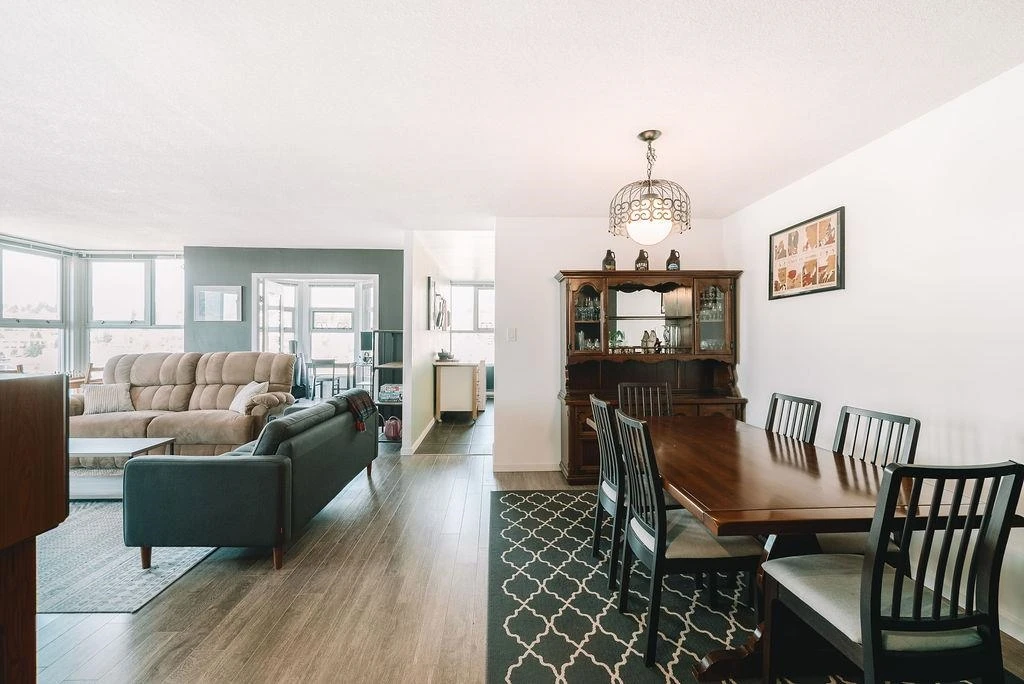 Family Room Photo of 1206 1250 Quayside Drive, New Westminster, BC