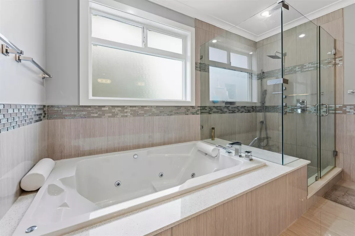 Basement Recreation Room Photo of 7818 127 Street, Surrey, BC