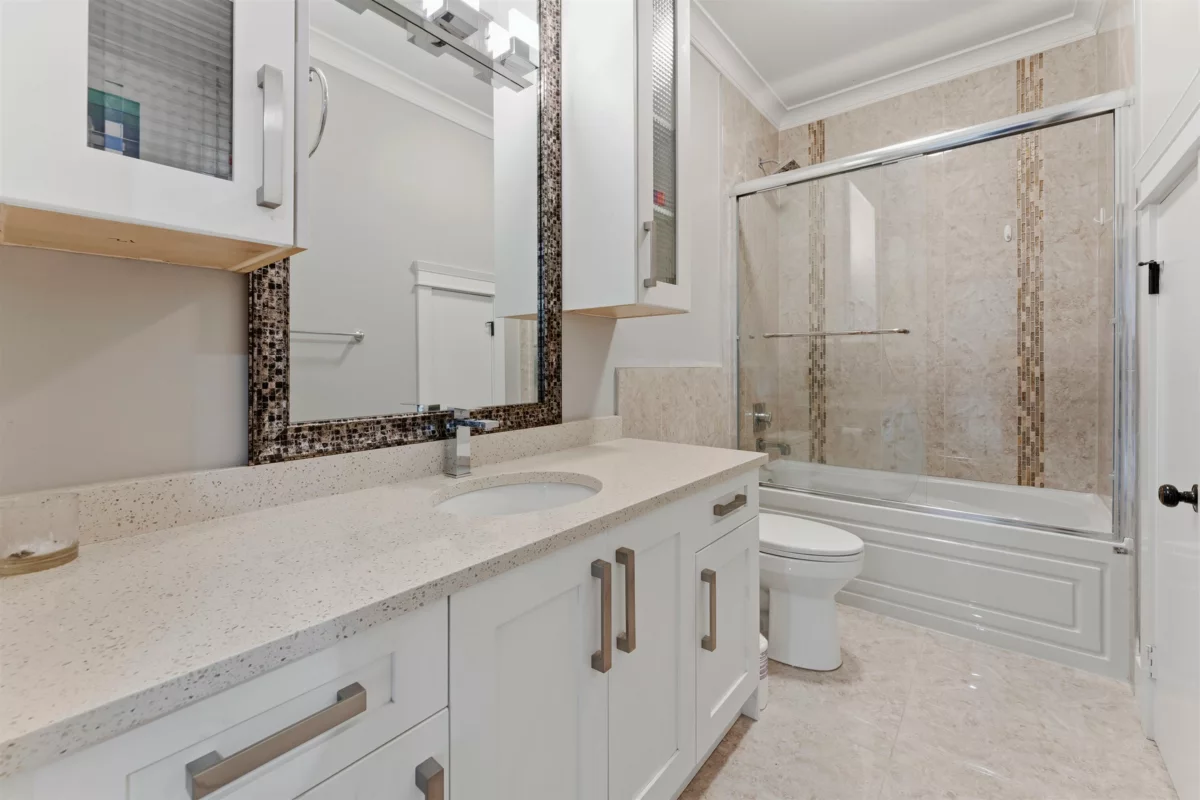 Hallway Photo of 7818 127 Street, Surrey, BC