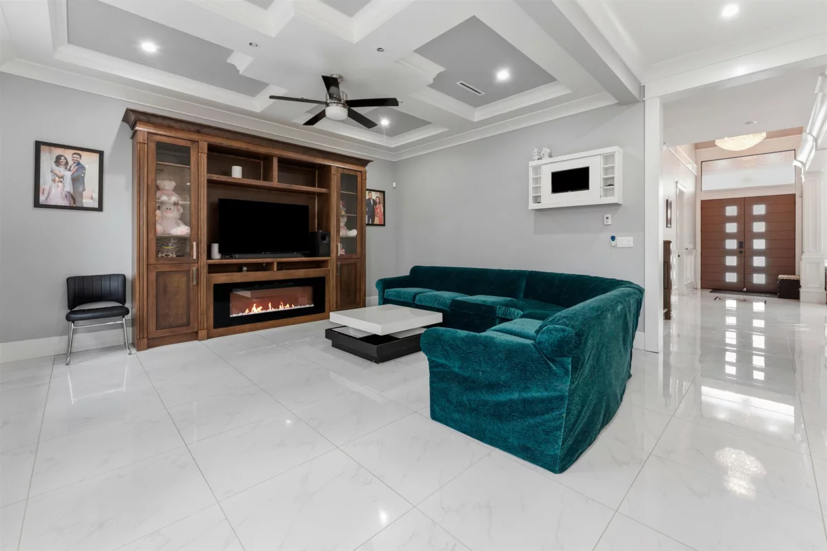 Walk-In Closet Photo of 7818 127 Street, Surrey, BC