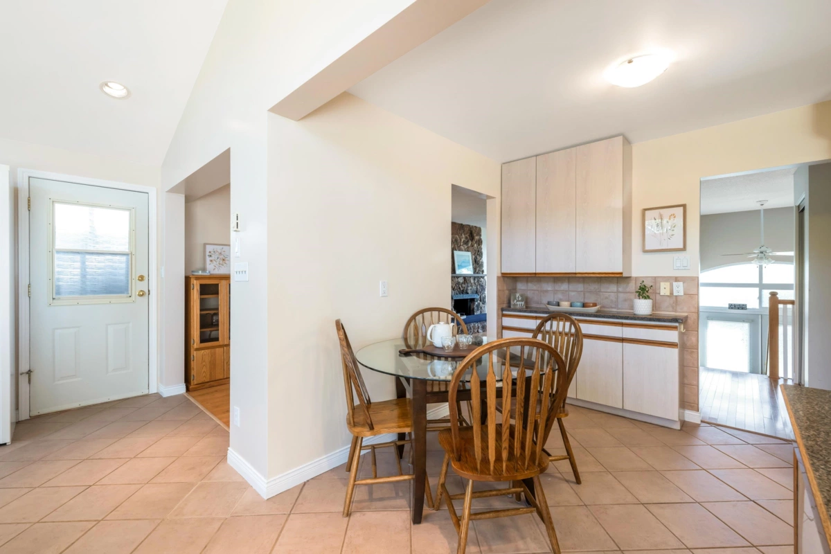 Breakfast Nook Photo of 10601 Hermosa Drive, Delta, BC