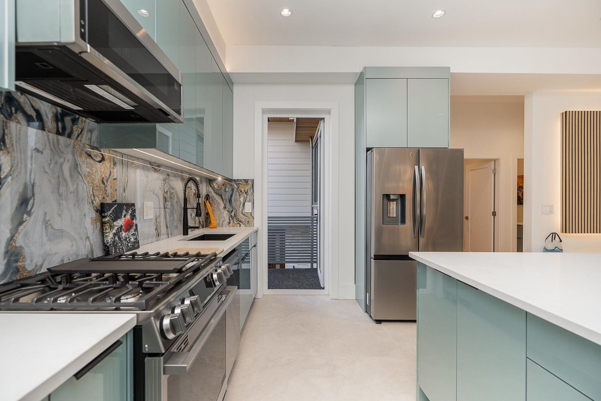 Walk-In Closet Photo of 102 1204 Hammond Avenue, Coquitlam, BC