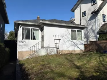 2071 E 4th Avenue, Vancouver, BC, Vancouver — Single Family Residence for sale