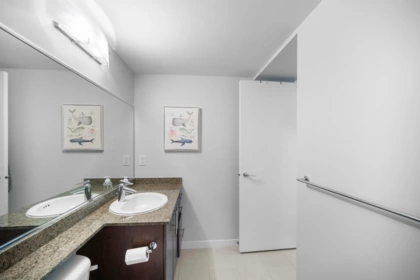 Walk-In Closet Photo of 501 618 Abbott Street, Vancouver, BC