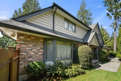 4877 Cedarcrest Avenue, North Vancouver, BC, North Vancouver — Single Family Residence for sale