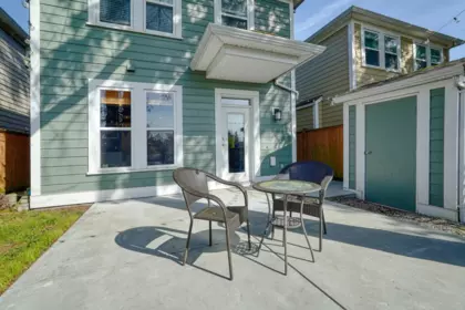 Front Yard Photo of 5681 47a Avenue, Delta, BC