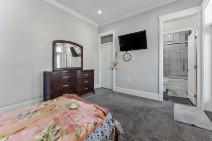 Laundry Room Photo of 13145 68 Avenue, Surrey, BC