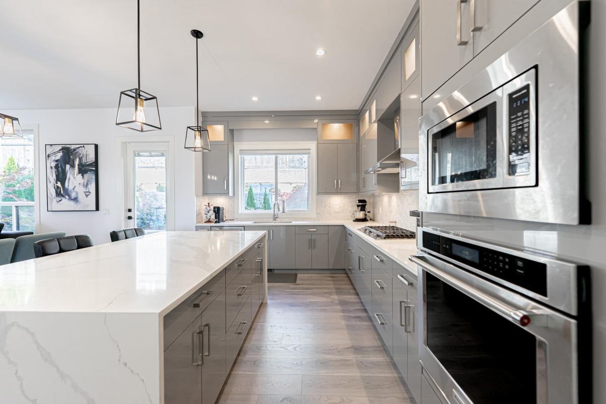 Dining Area Photo of 16755 16a Avenue, Surrey, BC