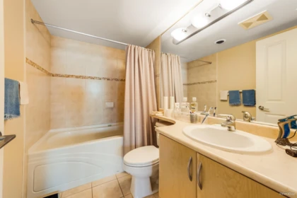 Guest Bathroom Photo of 1501 6659 Southoaks Crescent, Burnaby, BC