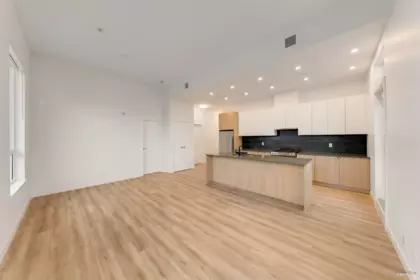602 645 Como Lake Avenue, Coquitlam, BC, Coquitlam — Apartment/Condo for sale
