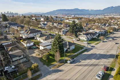 Garden / Landscaping Photo of 925 Nanaimo Street, Vancouver, BC