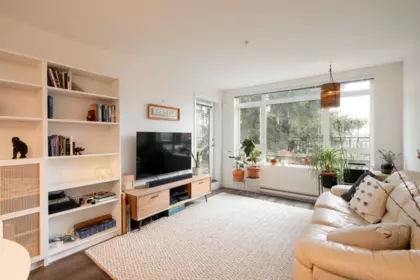 215 2525 Clarke Street, Port Moody, BC, Port Moody — Apartment/Condo for sale