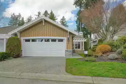 Hot Tub / Spa Photo of 5 18088 8 Avenue, Surrey, BC
