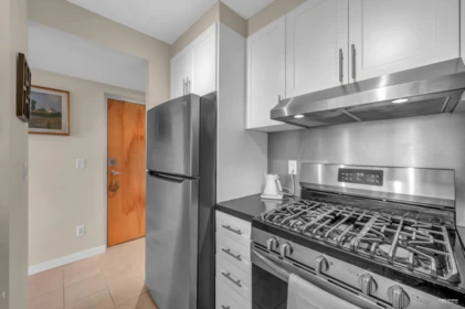 Mudroom Photo of 1501 1003 Burnaby Street, Vancouver, BC