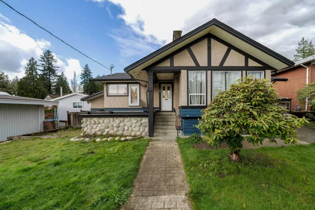 Family Room Photo of 360 Seaforth Crescent, Coquitlam, BC
