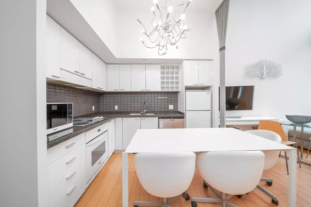 Dining Area Photo of 119 Regiment Square, Vancouver, BC