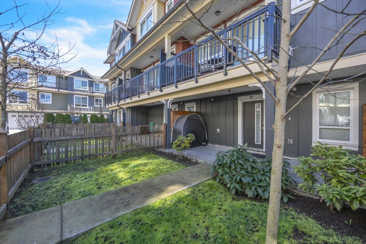 Family Room Photo of 28 430 Duncan Street, New Westminster, BC