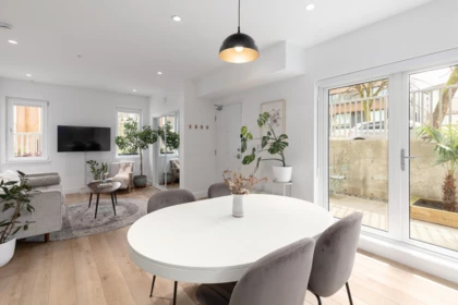 Breakfast Nook Photo of 101 239 E 16th Avenue, Vancouver, BC