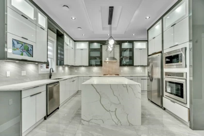 Powder Room Photo of 17247 59 Avenue, Surrey, BC