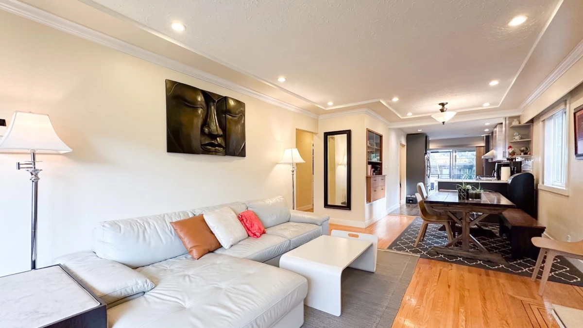 Family Room Photo of 56 Warwick Avenue, Burnaby, BC