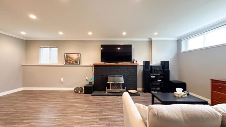 Basement Recreation Room Photo of 56 Warwick Avenue, Burnaby, BC