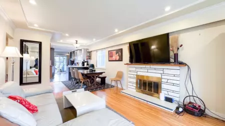 Breakfast Nook Photo of 56 Warwick Avenue, Burnaby, BC