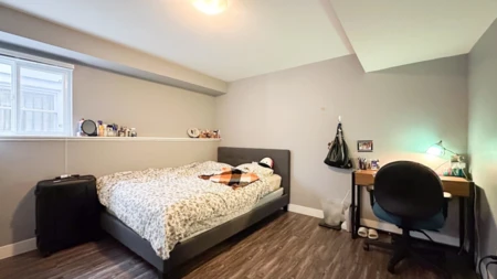 Hallway Photo of 56 Warwick Avenue, Burnaby, BC