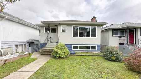 Hot Tub / Spa Photo of 56 Warwick Avenue, Burnaby, BC