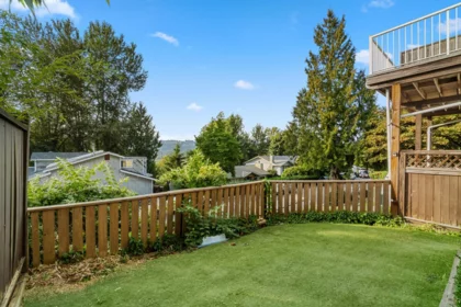 Hallway Photo of 1431 Elinor Crescent, Port Coquitlam, BC