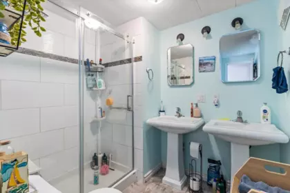 Guest Bathroom Photo of 32 46511 Chilliwack Lake Road, Sardis - Chwk River Valley, BC