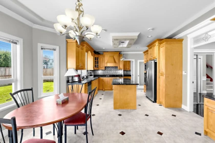 Kitchen Island Photo of 9140 Pinewell Crescent, Richmond, BC