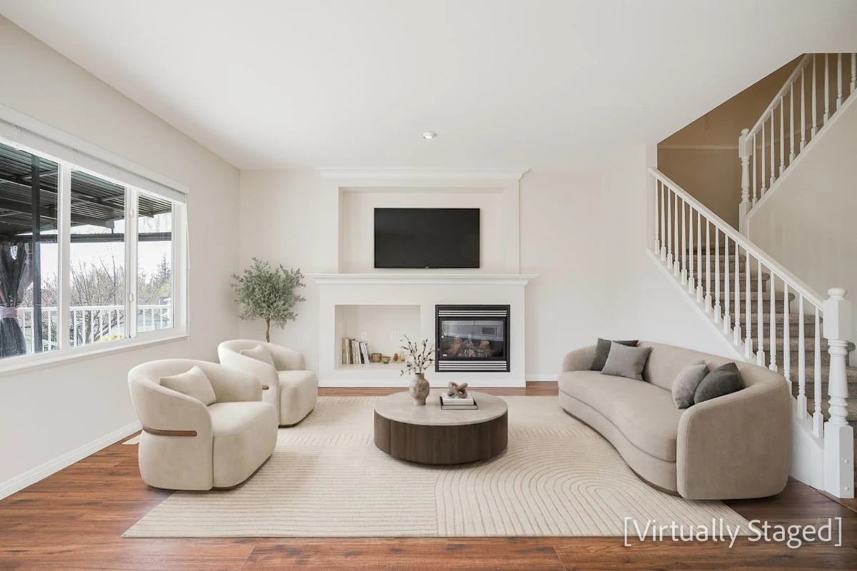 Living Room Photo of 36016 Shadbolt Avenue, Abbotsford, BC