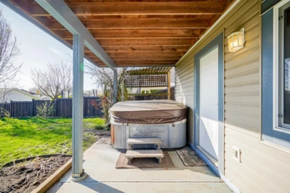 Front Yard Photo of 36016 Shadbolt Avenue, Abbotsford, BC