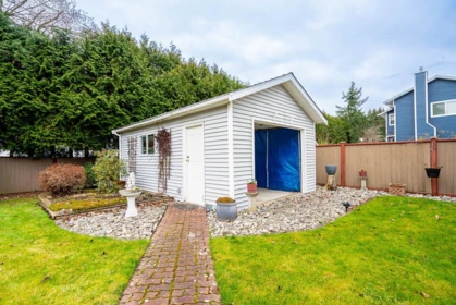 Garden / Landscaping Photo of 1285 163 A Street, White Rock, BC